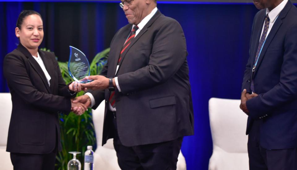 Image of Earlington “Earl” Barrett receives Energy Achievement Award