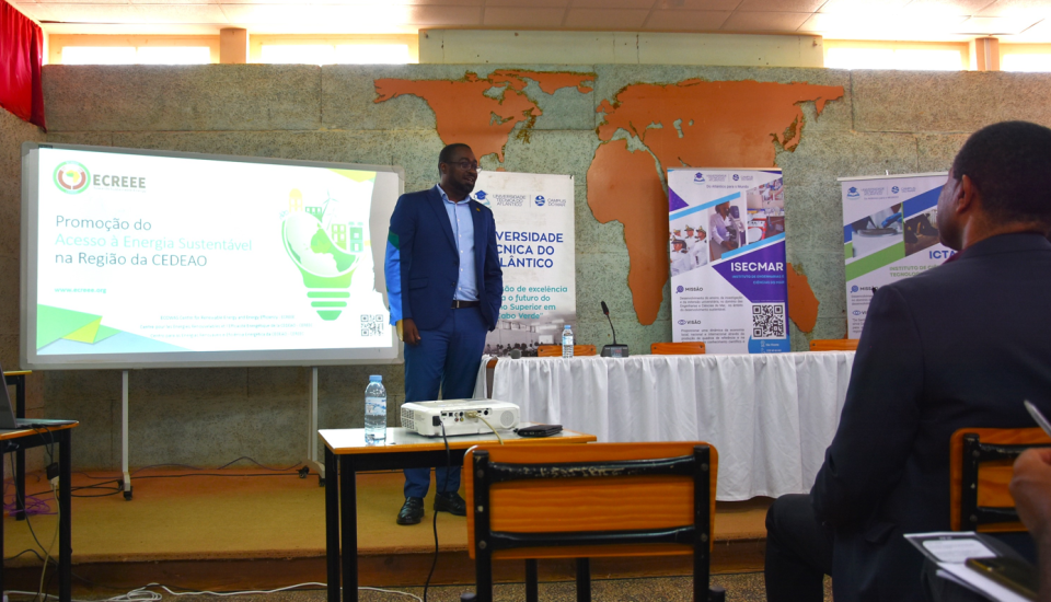 Image of ECREEE at world energy day commemorative activities at UTA